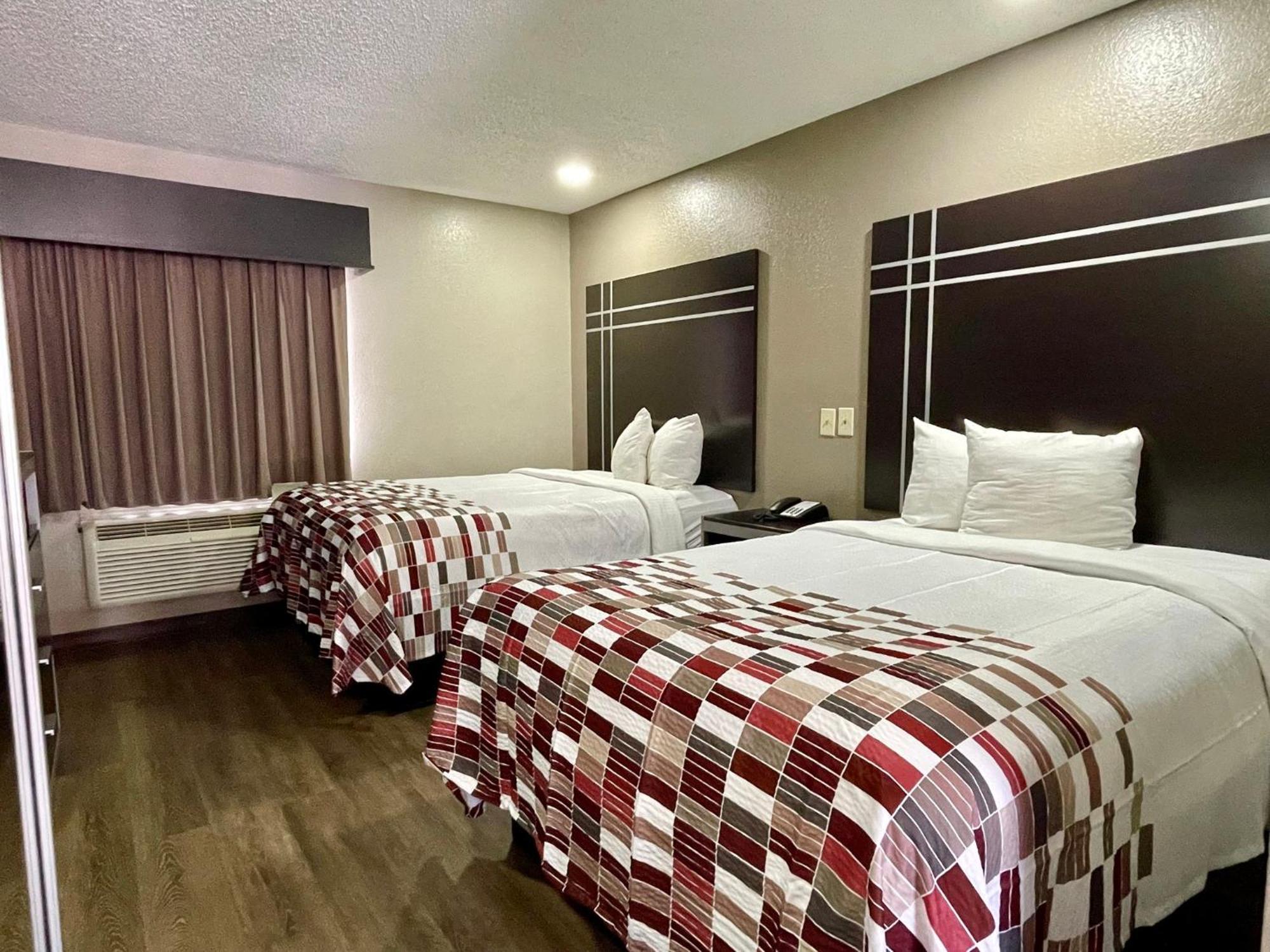 Red Roof Inn & Suites Jackson - Richland Eksteriør billede