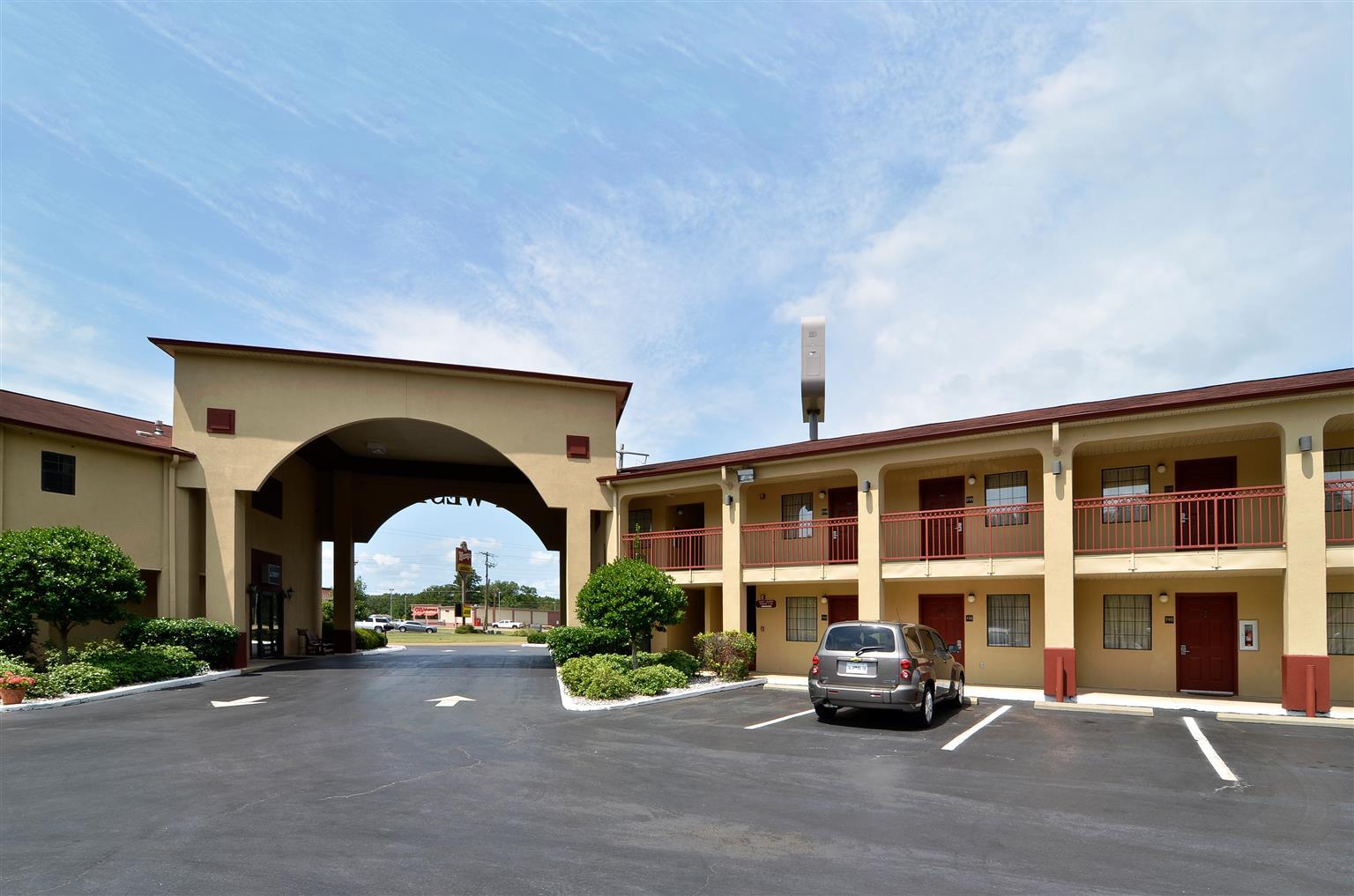 Red Roof Inn & Suites Jackson - Richland Eksteriør billede